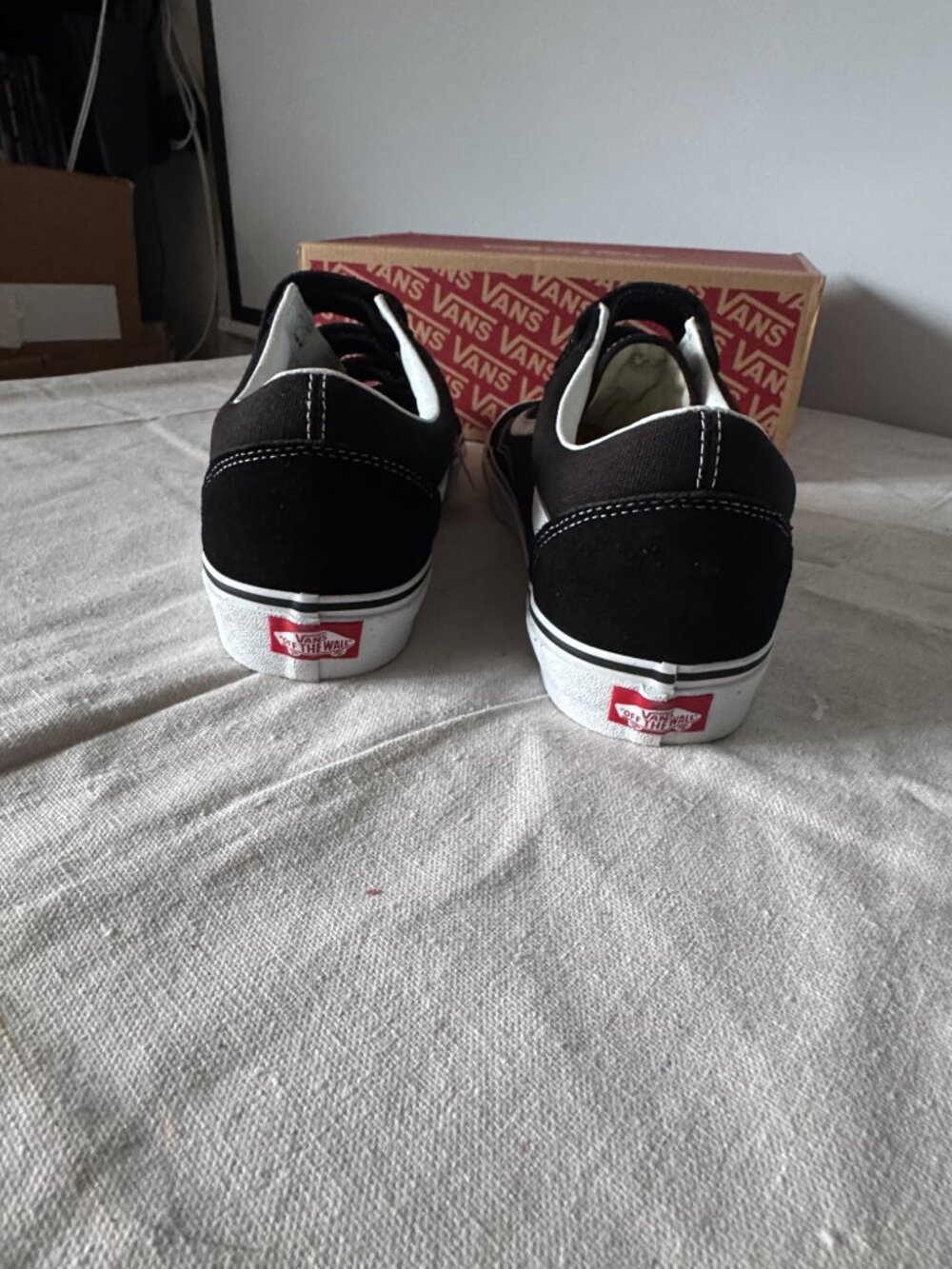 Vans Old Skool V Black White Suede Size 11.5 Mens, 13 Womens Velcro - Picture 7 of 9